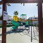 Palmeras - Pool & Terrace - Next To